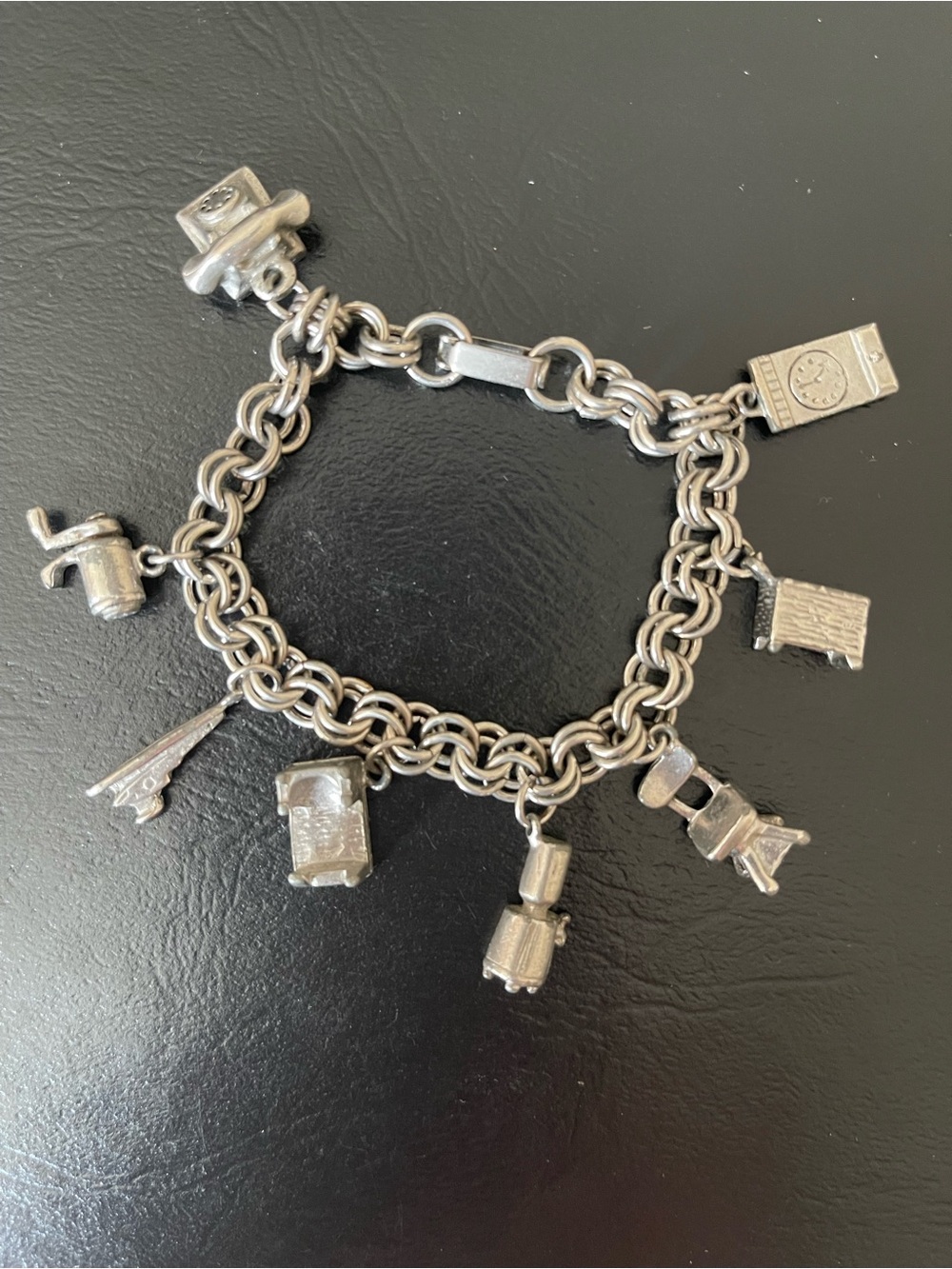 Vintage Silver tone Charm Bracelet.